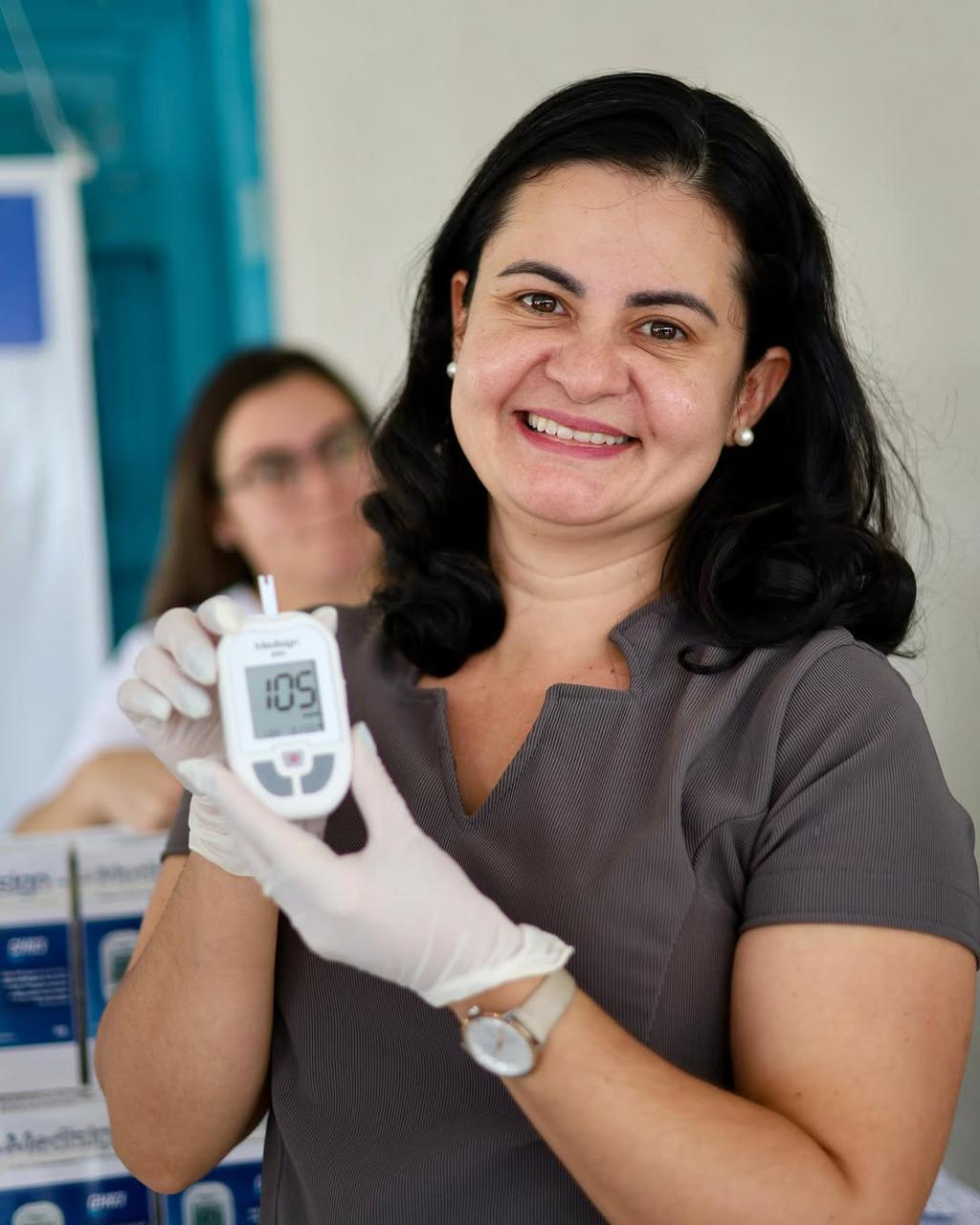 Entrega de mais de 400 aparelhos de glicemia nas unidades de saúde do município